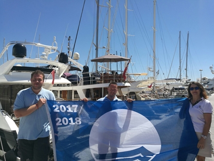 Image forThe Blue Flag will be raised for another year in Marina Palma Cuarentena